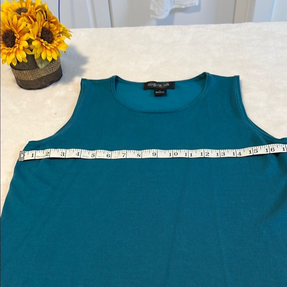 August Silk Green Sleeveless Boxy Tank Top - Picture 4 of 6